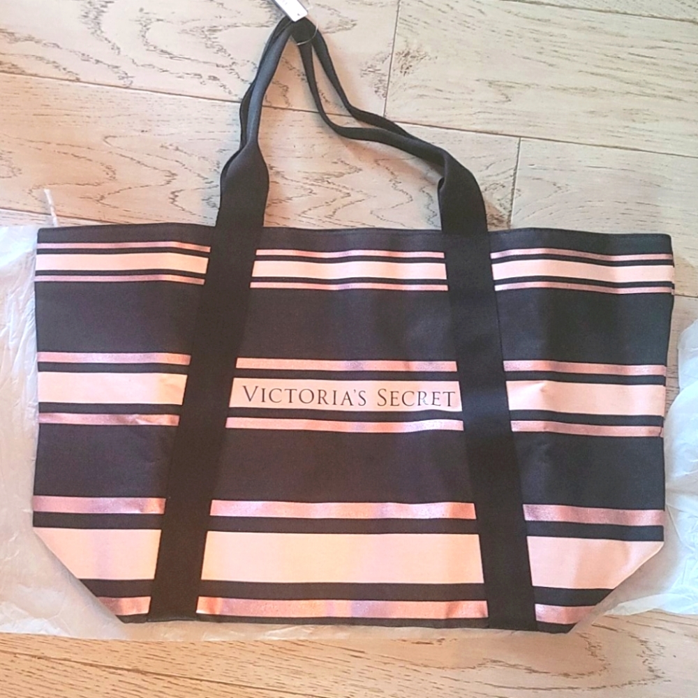 Victoria Secret beach bad